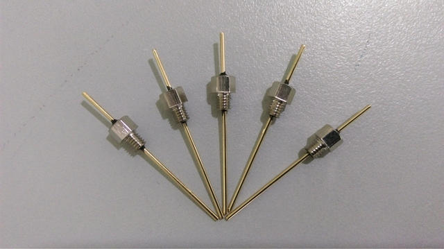 穿芯电容器厂家直销 可定制各种电容 螺纹式穿芯电容2