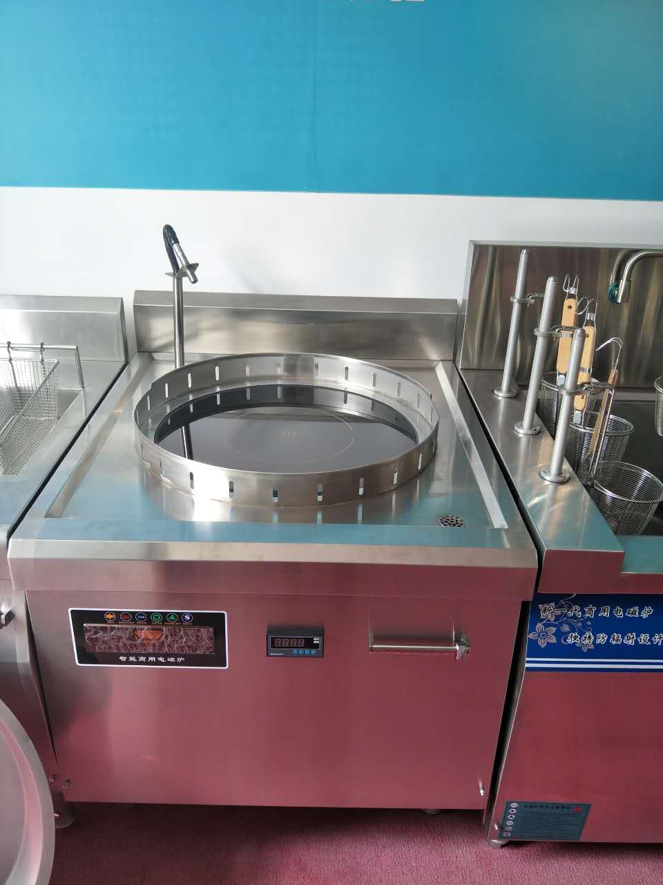 广东煎饼凹子图片 休闲食品加工设备 单头不锈钢煎炉 方宁煎包煎饼扒炉3