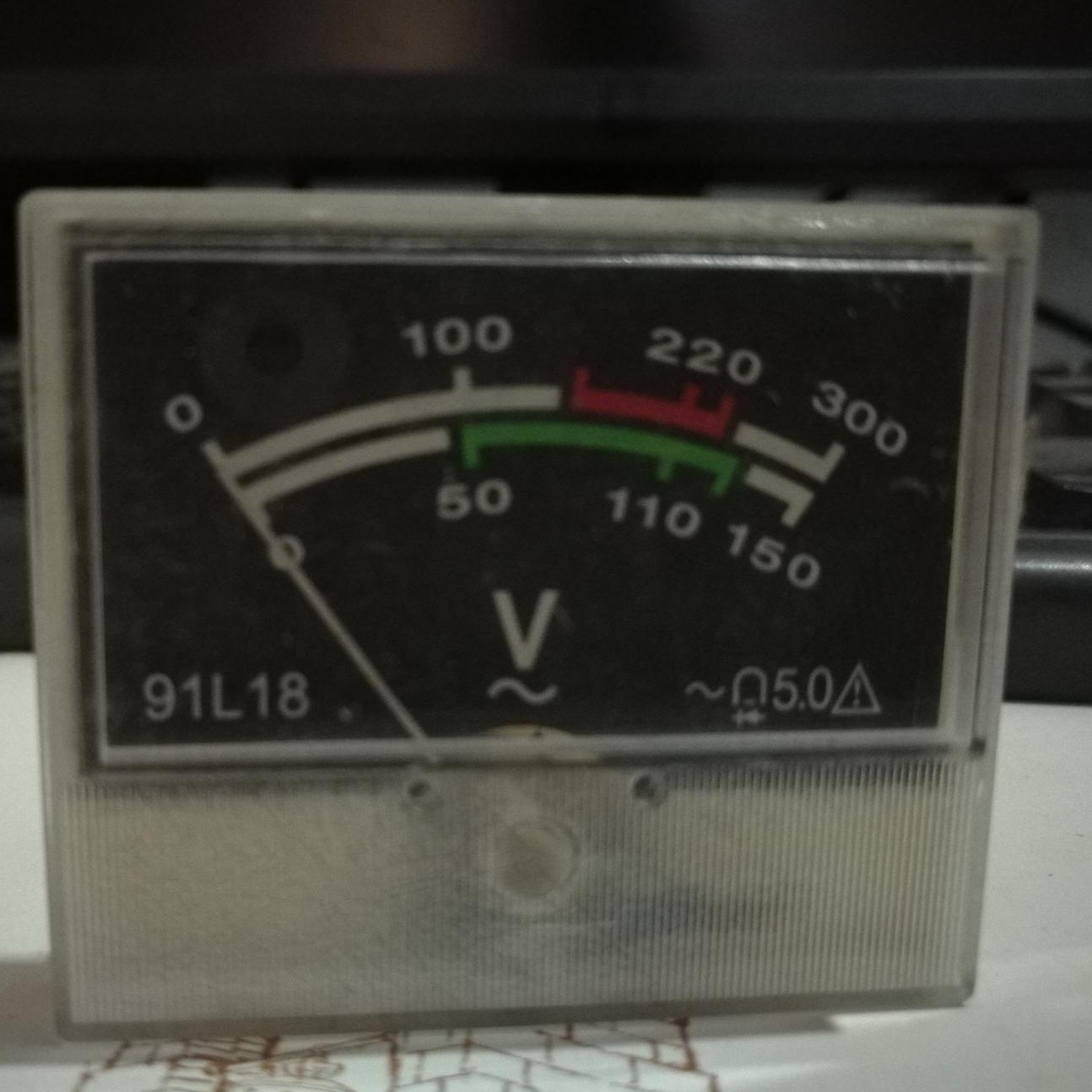电压测量仪表 电流表 调压器 电压表 稳压器