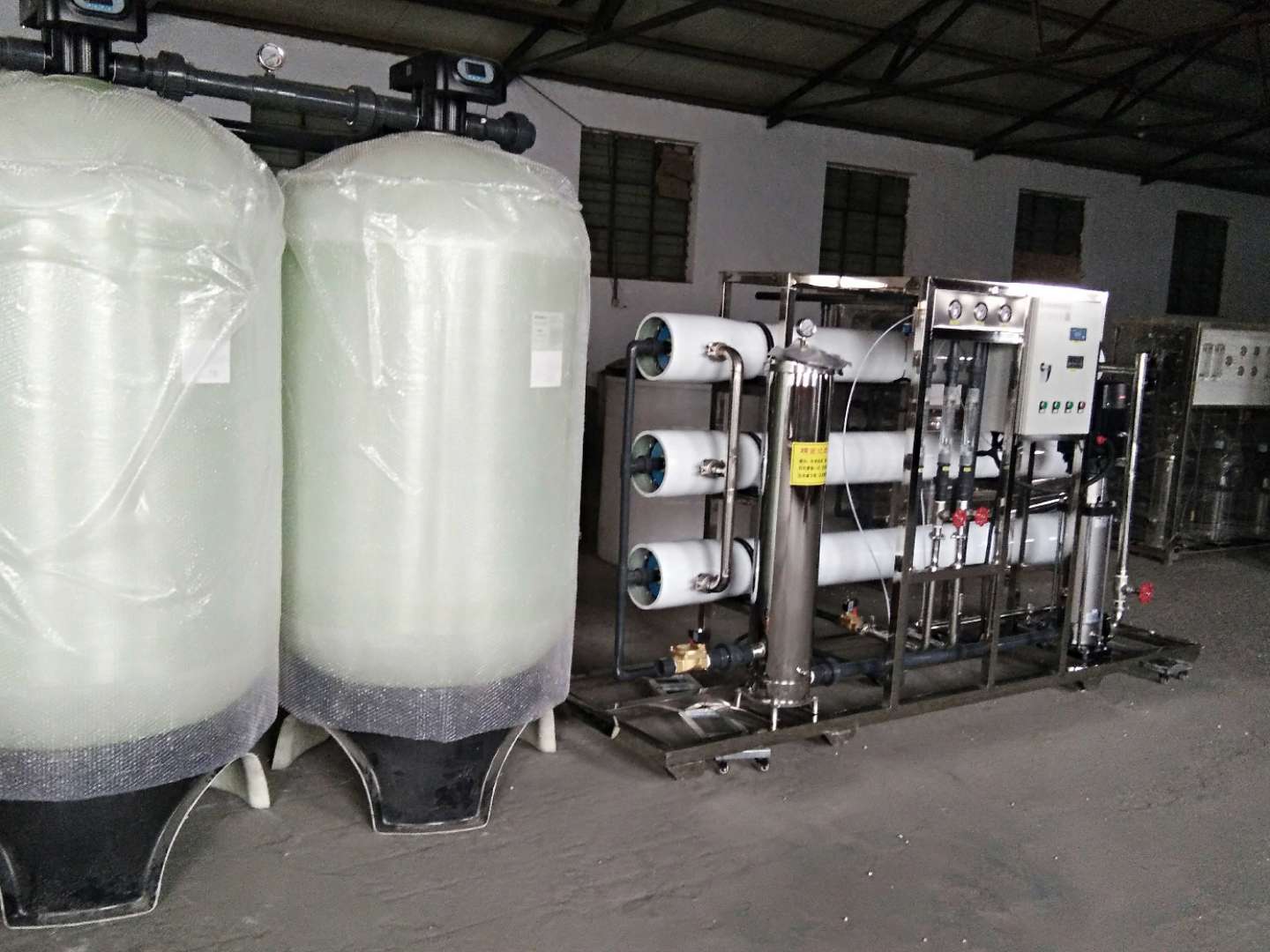 内蒙古各种型号井水处理设备定制 反渗透设备9