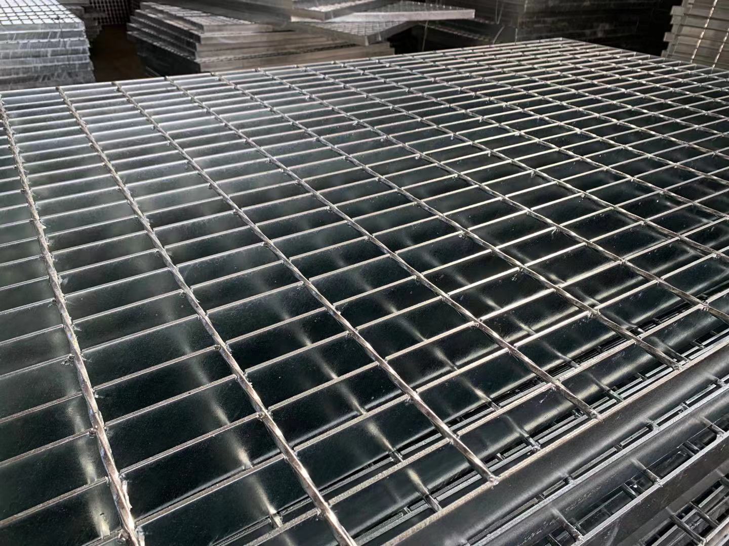 建筑平台钢格板厂家 江苏不锈钢格栅板 镀锌钢格板4