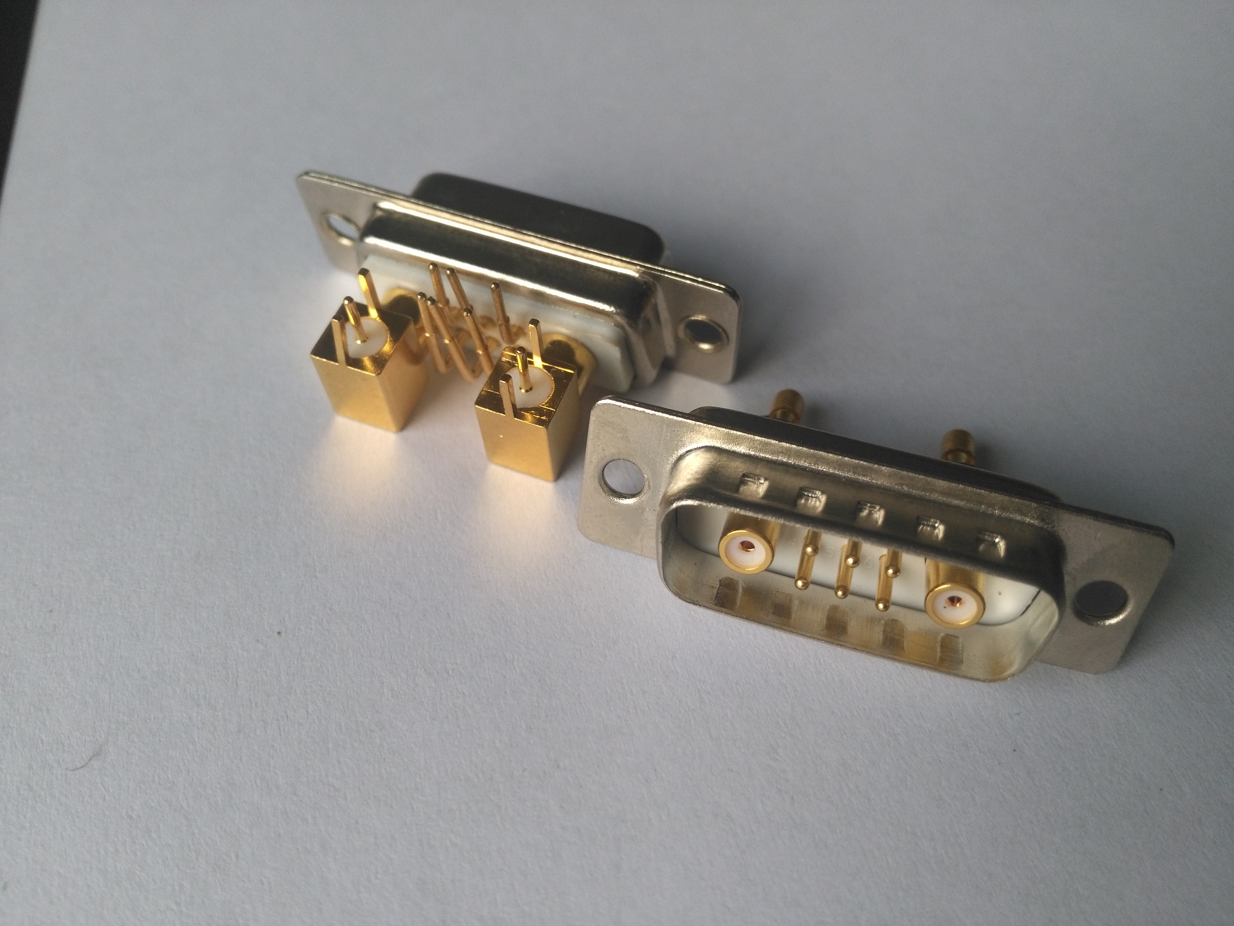产品规格多样 D型连接器 东普电子 8W2 高低频混装连接器5