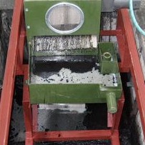 油水分离设备 供应机床水箱用立式除油机