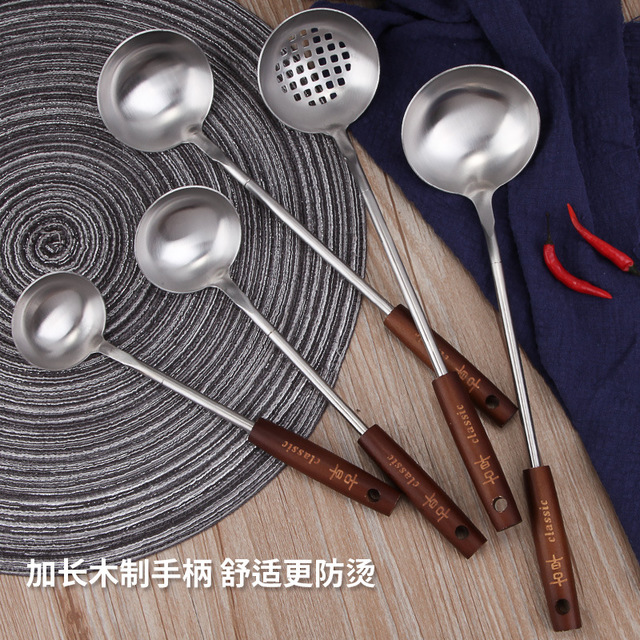 诚惠捷火锅汤勺厂家直销不锈钢7分漏勺古典木柄烹饪盛汤厨房工具