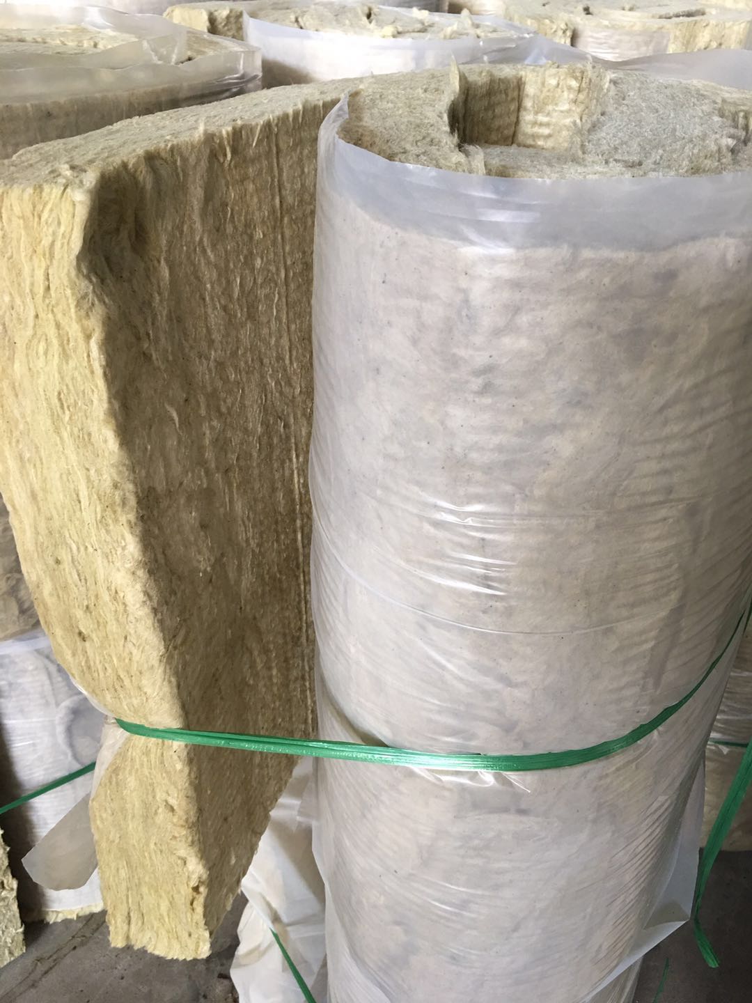 欢迎来电咨询 赛沃生产批发 岩棉复合板 砂浆纸岩棉复合板厂家7