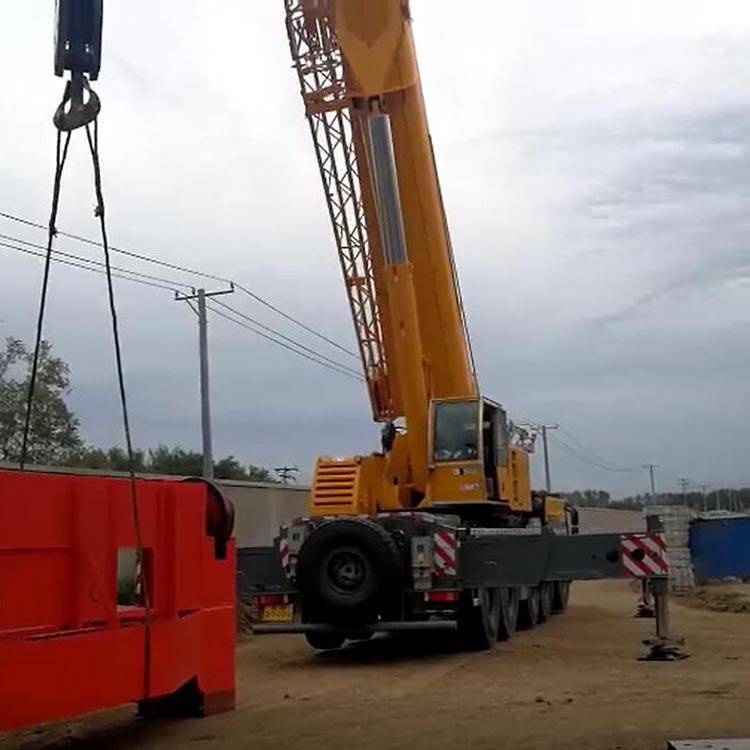 荆州机械起重吊装安装公司 荆州设备搬运 设备租赁1