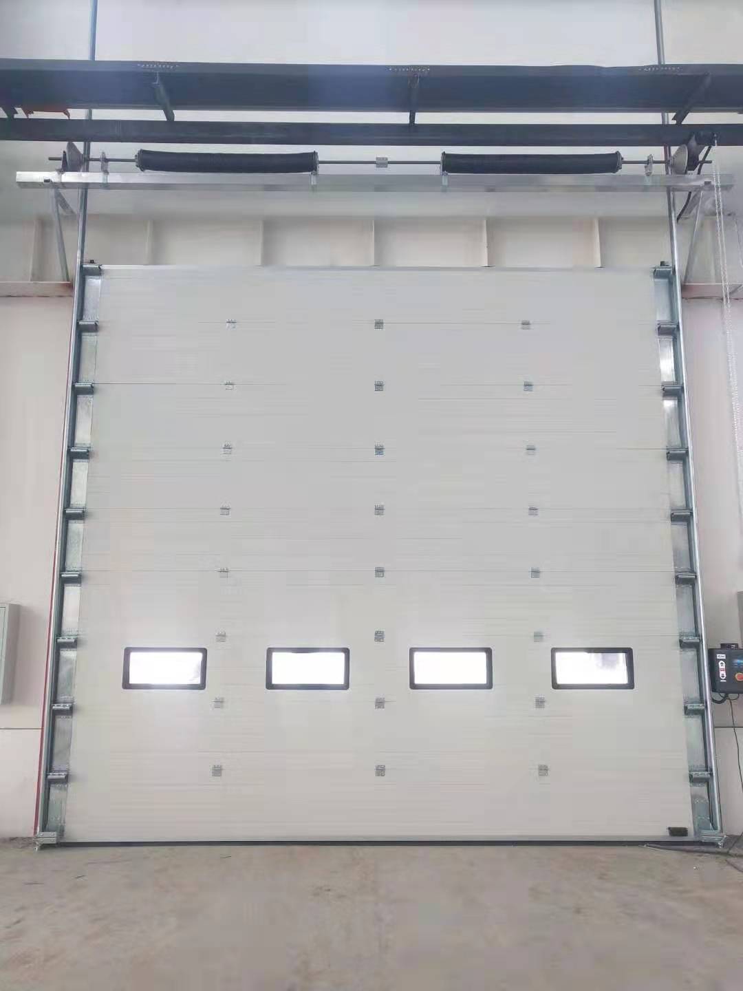 电动滑升门 新亚门业 工业门厂家 车间厂房提升门 提升门4