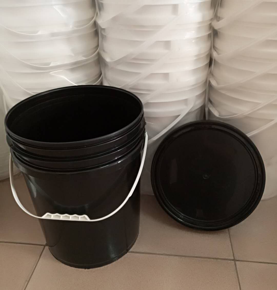 东莞厂家黑色塑料桶20L化工油墨桶20公斤UV油墨桶uv阻燃涂料桶5