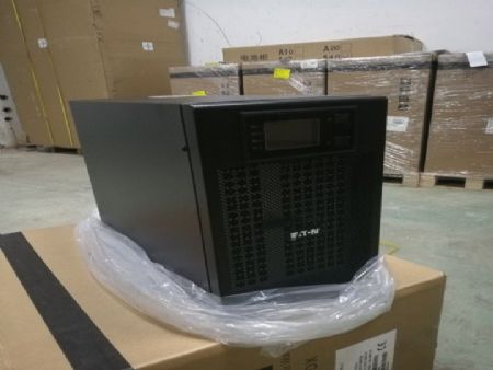 伊顿DX3000CN伊顿UPS电源3KVA内置电池组短时间备用机型1