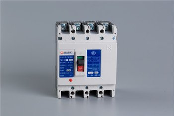 电气联接 4P 人民塑壳断路器TM1-100