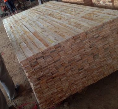 供应杉木细木工板芯 装饰板材
