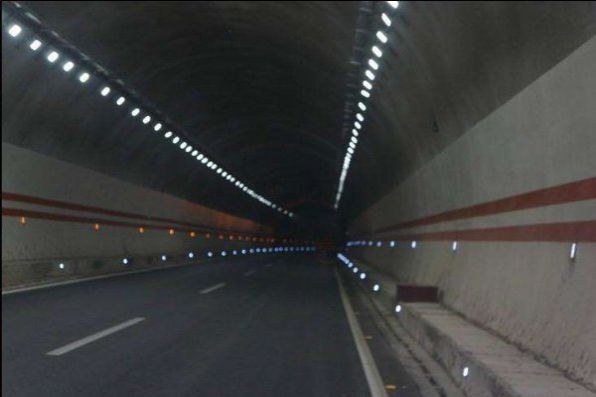 隧道单面双面主动发光轮廓标 带反光膜轮廓诱导灯 园艺工具