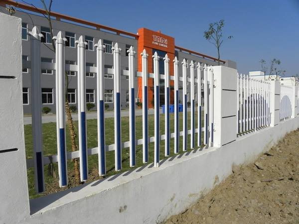 pvc塑钢护栏厂家直销 其他建筑、建材类管材 奥驰社区护栏色彩丰富