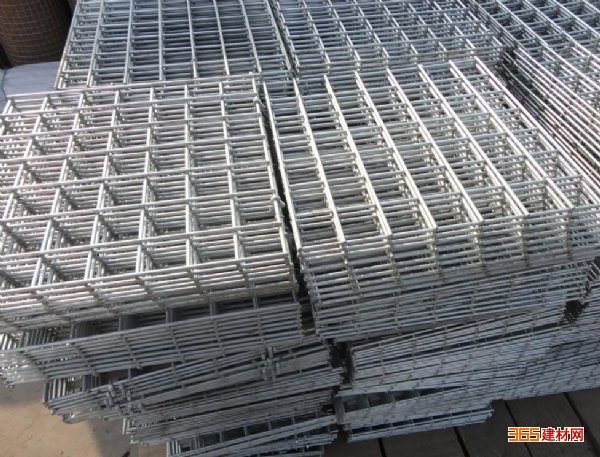 1.8丝屋面采暖钢丝网片厂家  100％地暖网片正品供应
