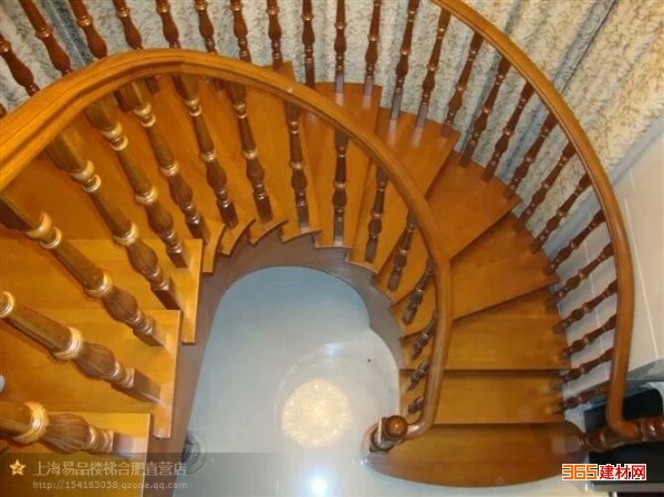 提供各种成品楼梯安装楼梯扶手安装