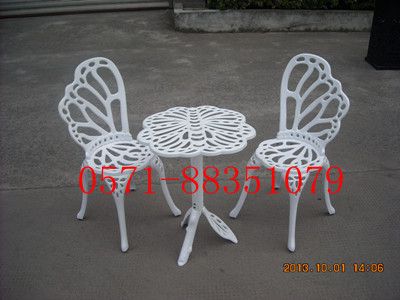 铸铝蝴蝶户外桌椅