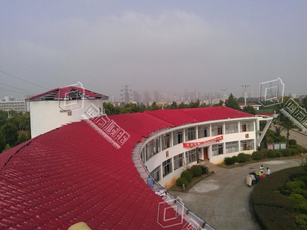 合成树脂瓦成为建设厂房的新型屋顶材料