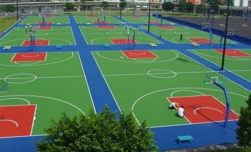 福建塑胶篮球场每平方造价 硅PU球场材料厂家