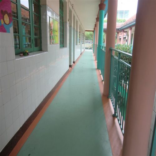 幼儿园地板