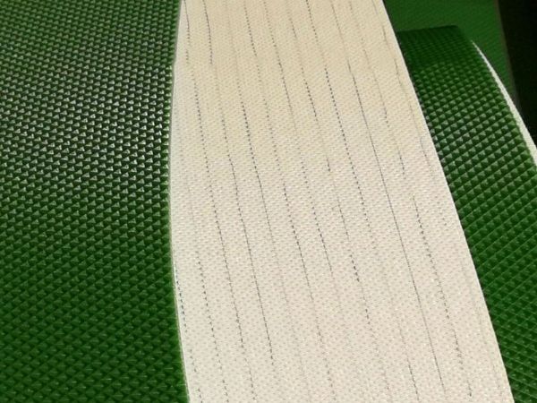PVC绿色白色钻石格子花纹输送带小格子输送带防滑爬坡工业皮带