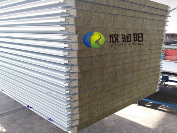 特种建材 新型节能保温金属幕墙板 外墙横装PU封边岩棉复合板